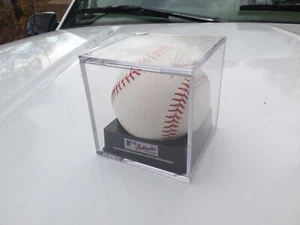 Signierter Baseball mit Hülle Frank Thomas #35 White Sox Sport MLB Sammlerstück Deko - Bild 1 von 6