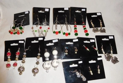 Pendientes navideños hechos a mano en tono plata 13 opciones de estilo diferentes Foto 1 de 4