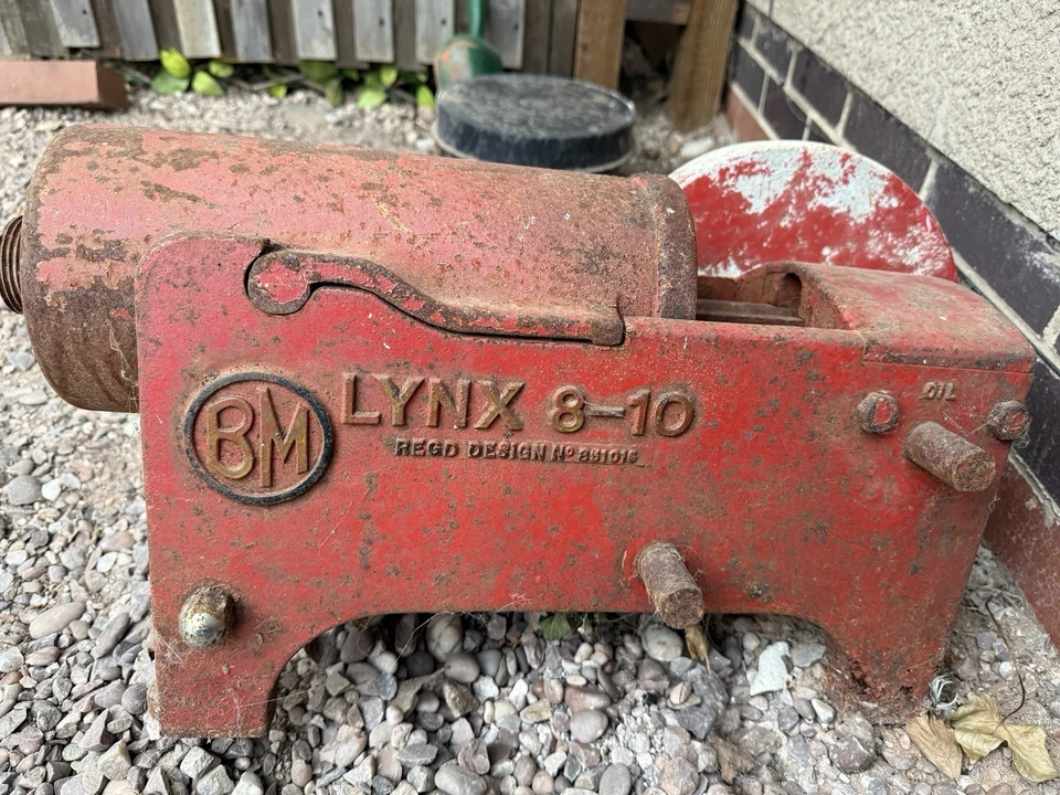 Vintage LYNX 8-10 Cast Iron Sausage Making Machine For Restoration - Image 1 of 3