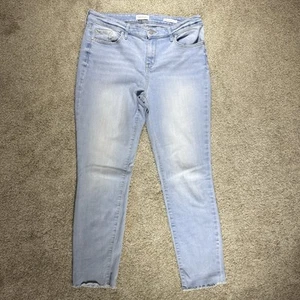 Jessica Simpson Relaxed Skinny Jeans Light Wash Denim Size 10/30 - Picture 1 of 5