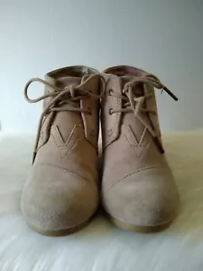 Toms Desert Wedge Women's Taupe Suede Ankle Boots Booties Lace Up Size 6.5 - Picture 1 of 11