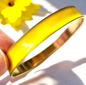 Vintage Enamel and Gold Tone Bangle. B154 - Picture 1 of 4