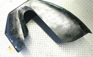 FERRARI 308 GTSi  LEFT  REAR SPLASH GUARD UNDERFENDER MUD 60091402 - Picture 1 of 4