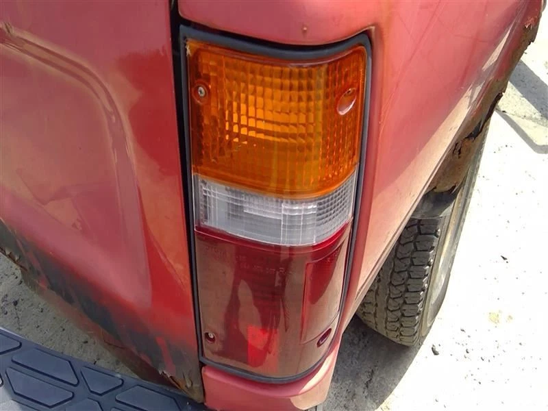 Passenger Right Tail Light Fits 89-95 TOYOTA PICKUP 2464136 - Изображение 1 из 4
