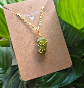 Raw Peridot Pendant Gold, Peridot Crystal Necklace Gold, Green Peridot - Picture 1 of 2