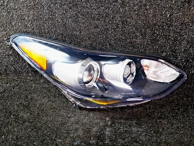 KIA SPORTAGE Headlamp Headlight Front Right Passg RH 92102-D9101  2017  2022 OEM - Image 1 of 4