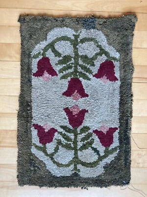 Tulip! Antique 19th Century decorative Primitive American hooked rug - Image 1 of 4