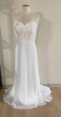 Abao Wedding Gown Beaded Lace Applique Bodice-SwtHeart Neckline-SftWht - Sz 16 - Image 1 of 4