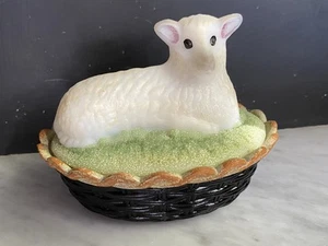 Signed Fenton Glass Lamb on Nest sheep lamb milk glass Hand painted by N Beck - Picture 1 of 21