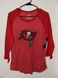 Tampa Bay Buccaneers Womens Sz M #12 Tom Brady Red Majestic Henley T-shirt NWT - Picture 1 of 7