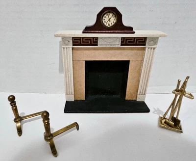 Casa de Muñecas Miniatura 1:12 Chimenea con Reloj Manto, Juego de Herramientas con Poker, Andirons Foto 1 de 4