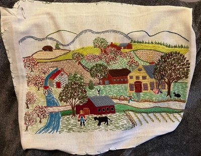 Bordado Crewel Acabado De Colección Granja Escena Animales Granero Colinas Montaña Foto 1 de 4