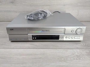 JVC HR-S6965EK SUPER VHS ET S-VHS VCR VideoPlus+ senza telecomando - Foto 1 di 14