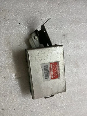 1994-1996 Toyota Celica Cruise Control Computer 88240-20430 - Image 1 of 3