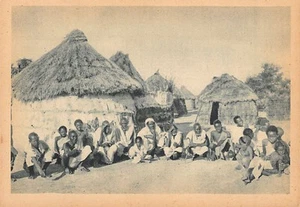 SOMALIA - Gathered for council- SIZE OF THE POSTCARD 15 CM x 10 cm. - Publ. Fran - Picture 1 of 2