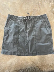 Eddie Bauer Gray Mini Skirt, Size 12P length 17” Drawstring waist 36” Pockets - Picture 1 of 6