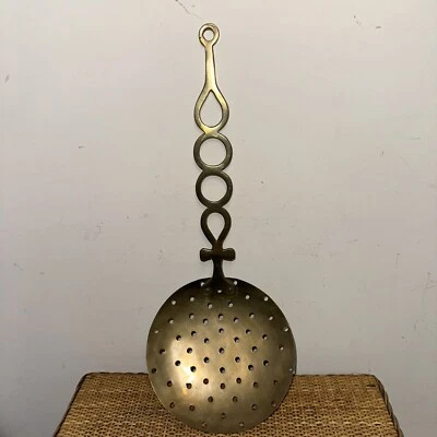 Tamiz de cobre tostador de ceniza de carbón para colgar en la pared de 19" vintage Foto 1 de 4