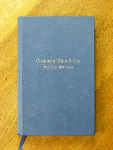 Chapman Tripp & Co: The First 100 Years - Ross Gore (tapa dura, 1975) Nueva Zelanda bufete de abogados - Imagen 1 de 4