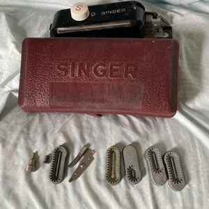 Vintage Singer Slant Shank Buttonholer 160743 in Case - Picture 1 of 16