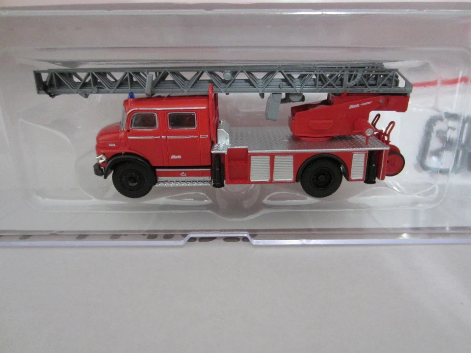 BREKINA 47070 MERCEDES BENZ L 1519 en modelo FIRE es PLÁSTICO - HO o escala 1:87 Foto 1 de 4
