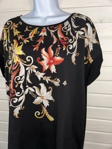 Top túnica CHICOS talla 2 (GRANDE) negro floral tejido delantero tejido trasero S/S usado en excelente estado - Imagen 1 de 10
