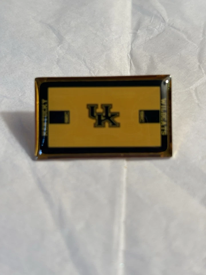 University Of Ky Vintage Lapel Pin Basketball Court Kentucky Wildcats - Image 1 of 4
