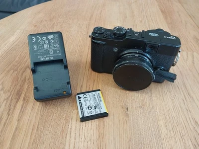 Fujifilm FinePix X10 12.0MP Digitalkamera - Intakt (ausser Sucher) - Bild 1 von 4