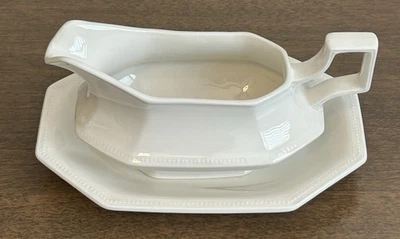 BOTE Y PLACA BASE JOHNSON BROTHERS WHITE HERITAGE GRAVY ~ INGLATERRA ~ EXCELENTE Foto 1 de 4