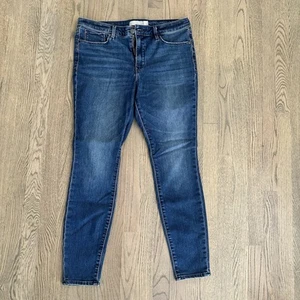 Athleta Denim Sculptek Ultra Skinny True Blue Jean Pants Size 14 EUC - Picture 1 of 5