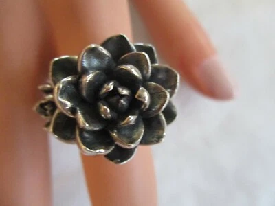 KING BABY RING STERLING SILVER  CLUSTER LOTUS FLOWER,  SZ-5 ( NEW ) - Image 1 of 4