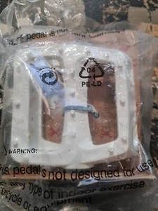Odyssey Pedals White Twisted PC 9/16" - Picture 1 of 1