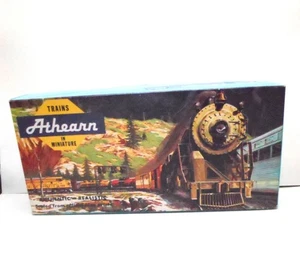 Athearn HO Scale 1:87 40 Ft Reefer Canada Dry Train Car Model Kit New - Picture 1 of 6