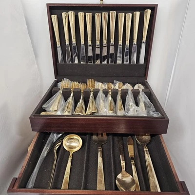 96 pc Reed & Barton Gold Sanderling Flatware Set Service 12 USA18/8 w/ Chest - Image 1 of 4