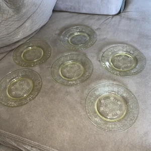 Hazel Atlas Florentine Poppy Yellow Depression Glass 6” Plates (one Chipped) - Picture 1 of 3