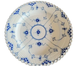 Royal Copenhagen 1084/1 Plate – Blue Fluted Full Lace – Near Mint–Box–Denmark - Picture 1 of 8