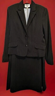 Vtg Bill Blass 2pc Suit Women’s Size 14 Black Grey Pinstripe Suit Skirt & Jacket - Image 1 of 4