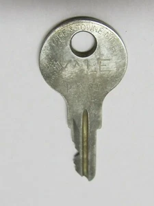 VINTAGE YALE & TOWNE MFG CO. KEY # P X64 USA - Picture 1 of 3