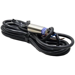 XS1N12NB349 Telemecanique 24VDC Proximity Inductive Sensor -SA - Picture 1 of 2
