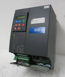 GE 6KAVI43015Y1B2 15HP AC VS Drive AV-300i 3PH 480V Inverter 21A 15 HP 6KAV1 - Picture 1 of 5