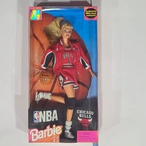 1998 NBA Chicago Bulls Barbie Doll - Picture 1 of 5