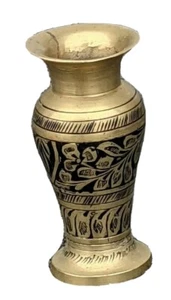 Brass India miniature vase with enamel black floral etched decorative 3" h., - Imagen 1 de 6