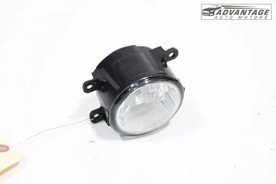 Jeep Renegade 2015-2023 parachoques delantero derecho pasajero luz antiniebla OEM Foto 1 de 4