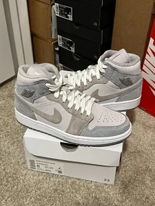 NIKE AIR JORDAN 1 MID SE GRIS PARTÍCULA MUJER DO7139-002 TALLA 6.5W / 5Y NUEVAS DS - Imagen 1 de 4