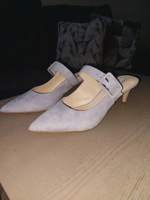 Zapatos de tacón Tahari para mujer azul helado de gamuza de cuero talla 9 Foto 1 de 4
