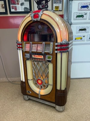 1946 Wurlitzer 1015 Vintage Antique Jukebox Bubbler Excellent Condition - Image 1 of 4