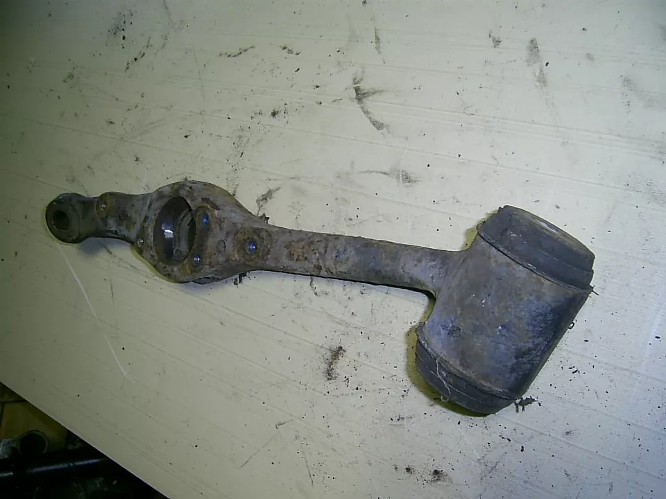 Brazo de suspensión delantero izquierdo mercedes-benz 500 sel w126 (6) Foto 1 de 1