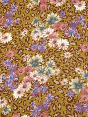 Blusa de crepé facial satinado con estampado de animales floral peso por yarda Foto 1 de 2