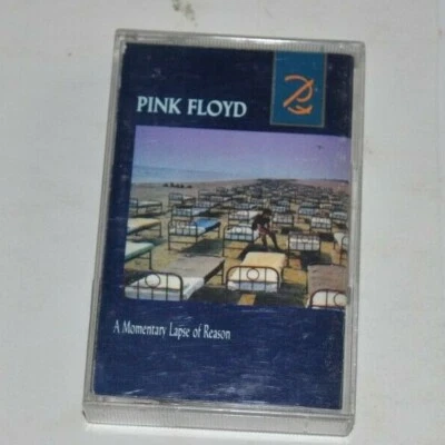 PINK FLOYD ; A Momentary Lapse of Reason Cassette Canada - Image 1 of 3
