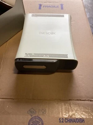Microsoft XBox 360 Pro 4GB White Video Game Console Gaming System 360P Kids Room - Image 1 of 4