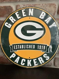 Green Bay Packers NFL 12" Round Metal Embossed Sign Gym Garage Mancave She Shed - Picture 1 of 2